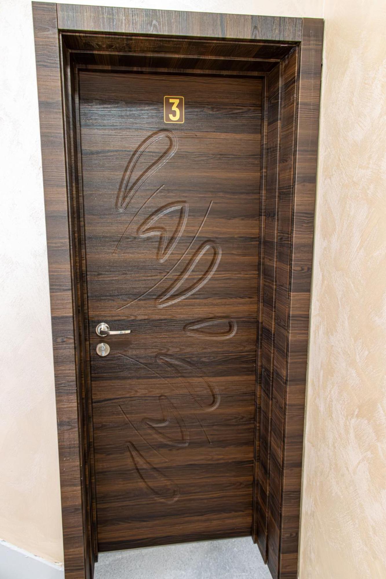 Navial 1 Hotel Gabrovo Bagian luar foto
