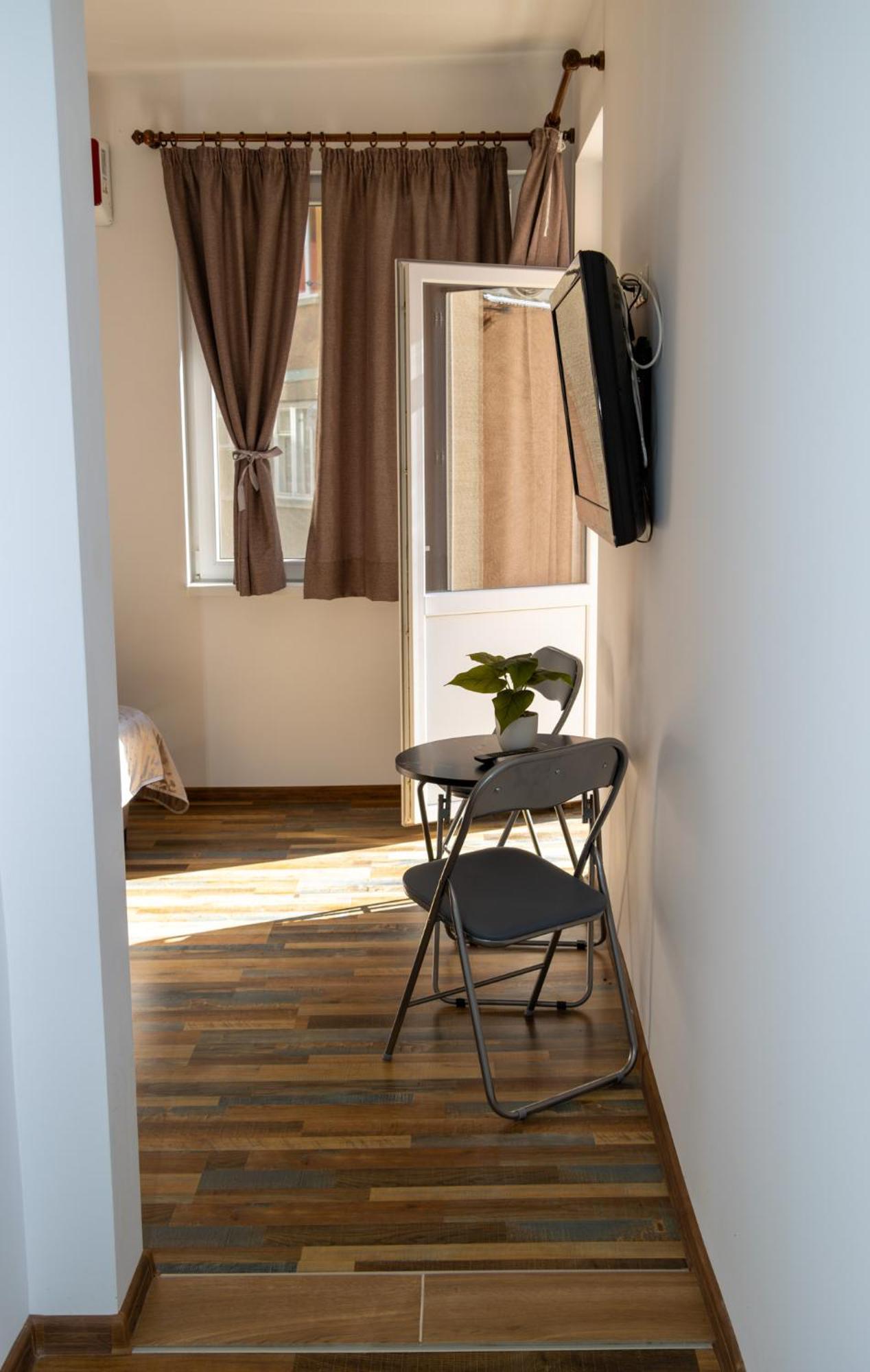 Navial 1 Hotel Gabrovo Bagian luar foto