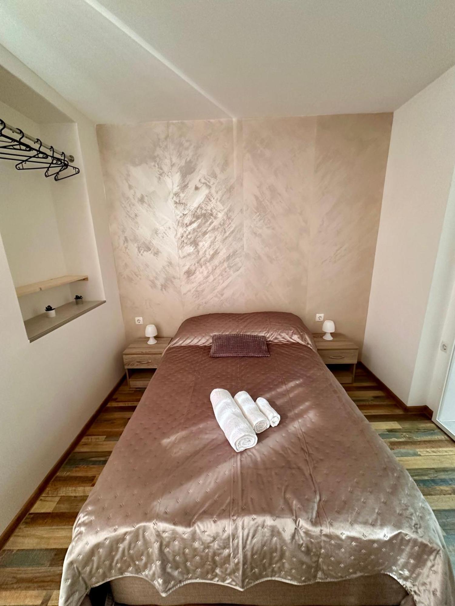Navial 1 Hotel Gabrovo Bagian luar foto