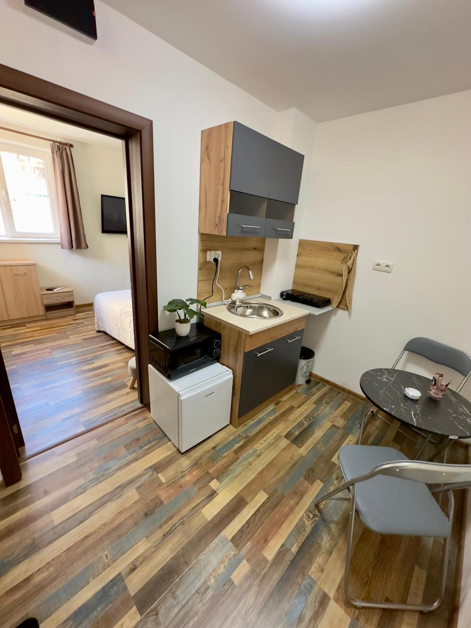Navial 1 Hotel Gabrovo Bagian luar foto