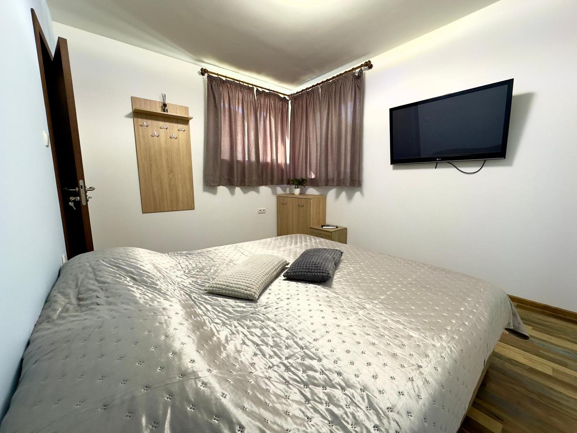 Navial 1 Hotel Gabrovo Bagian luar foto