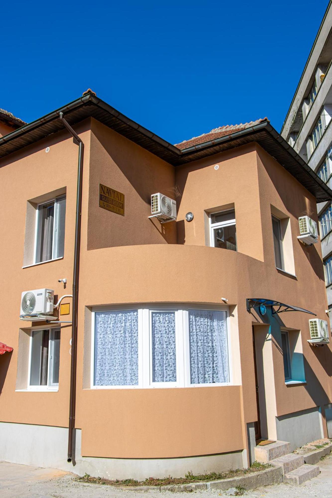 Navial 1 Hotel Gabrovo Bagian luar foto