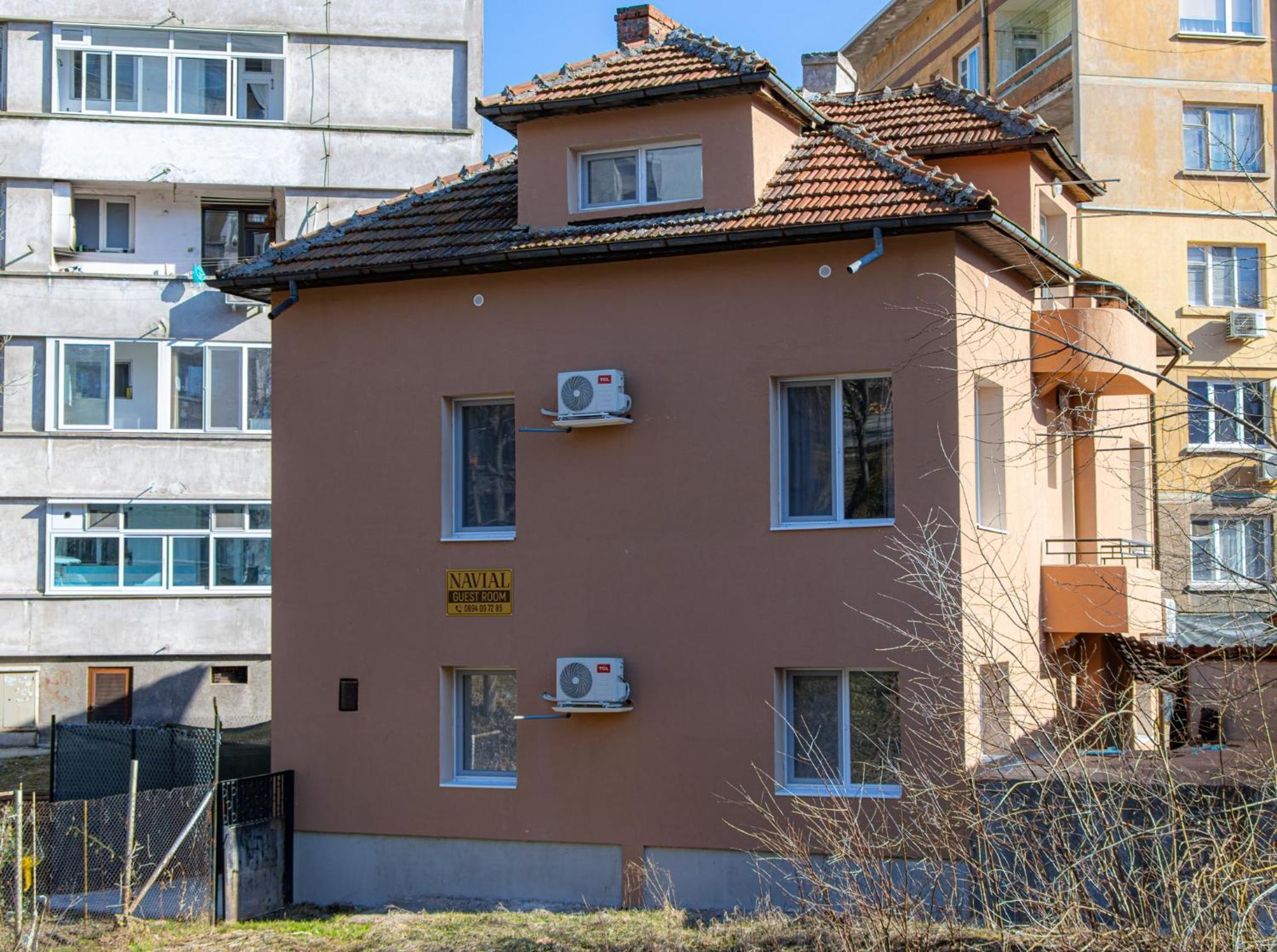Navial 1 Hotel Gabrovo Bagian luar foto